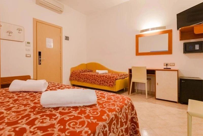 Hotel Ivana มิซาโน อาดรีอาติโก ภายนอก รูปภาพ